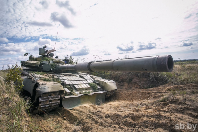 Танки Т-80БВ в Кантемировской танковой дивизии