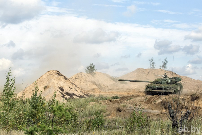 Танки Т-80БВ в Кантемировской танковой дивизии