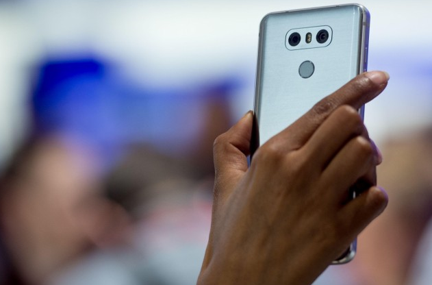 Новый смартфон LG G7 ThinQ