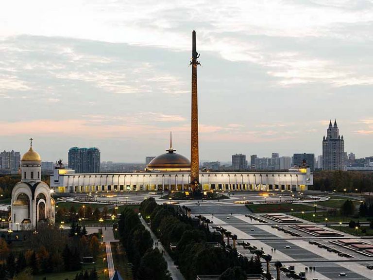 Поклонная гора и Парк победы