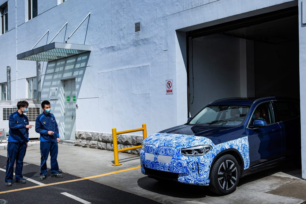 Лучшие новости о запуске производства электрокроссовера BMW iX3