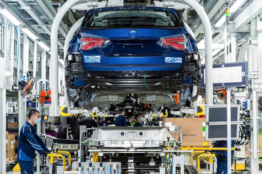 Лучшие новости о запуске производства электрокроссовера BMW iX3