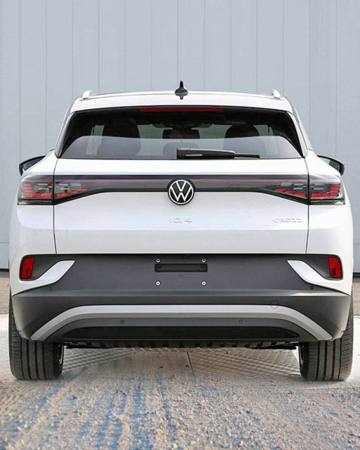 Лучшие новости о первых фото электрокроссовера VW ID.4  