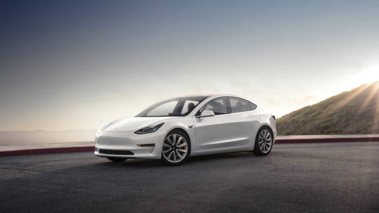 Tesla Model 3 при -28