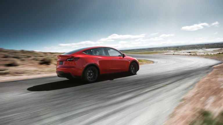 Лучшие новости об адаптации Tesla Model Y к зимним условиям 