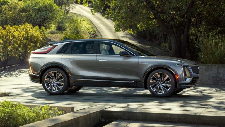 Лучшие новости об элктрокроссовере Cadillac Lyriq