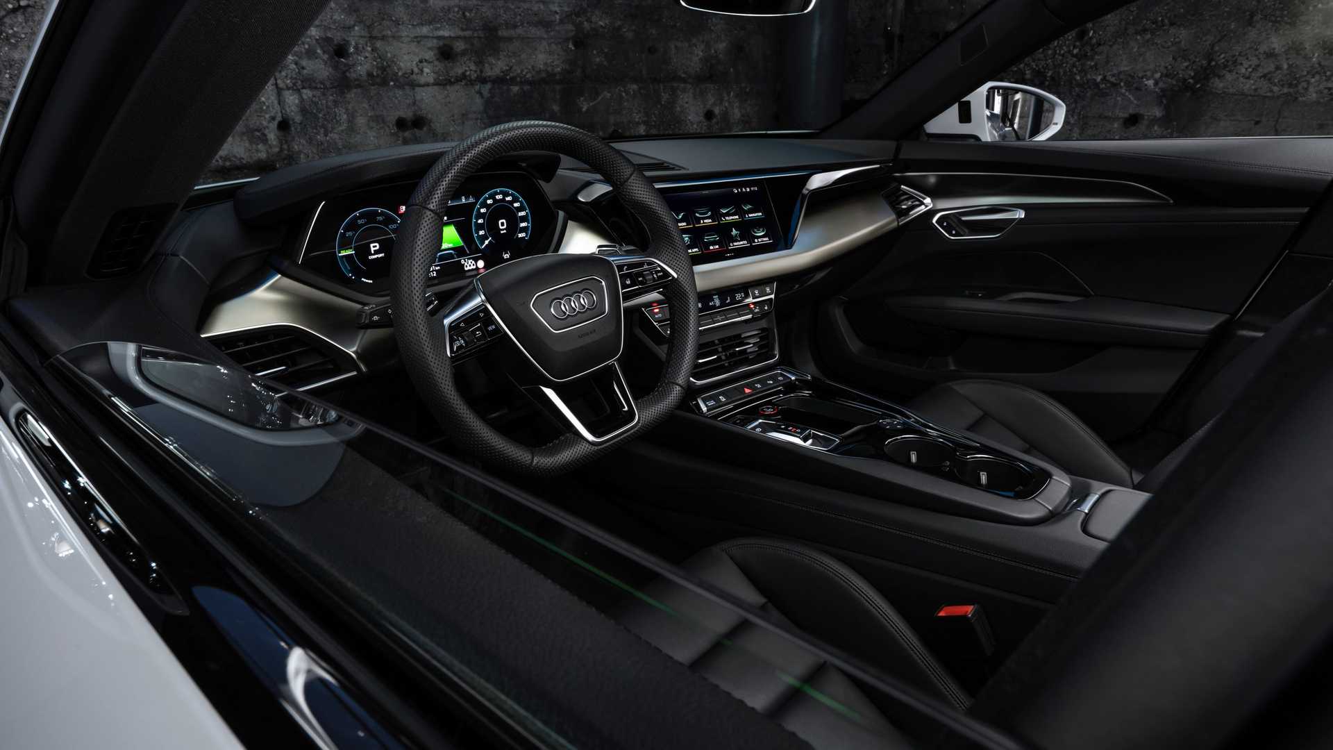 Лучшие новости о новом электрокаре Audi e-tron GT