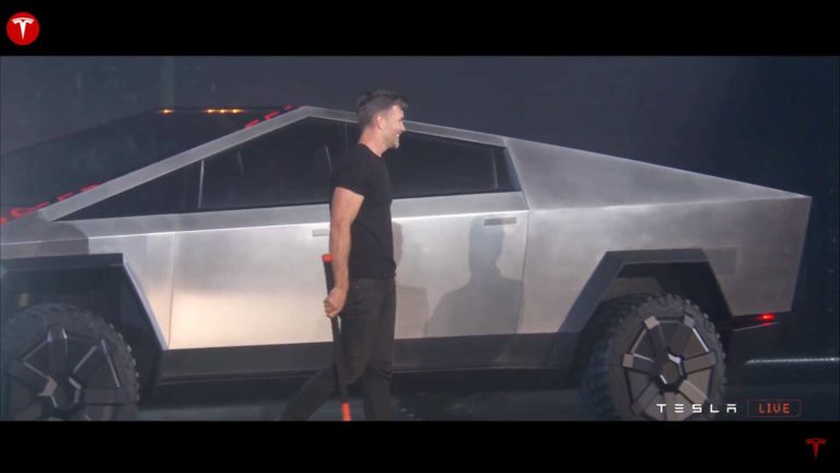 Лучшие новости об электропикапе Tesla Cybertruck