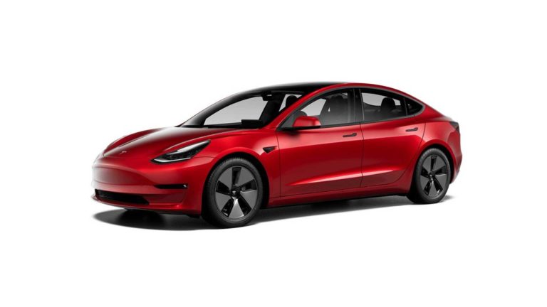 Лучшие новости о самом продаваемом премиум-седаном Tesla в мире