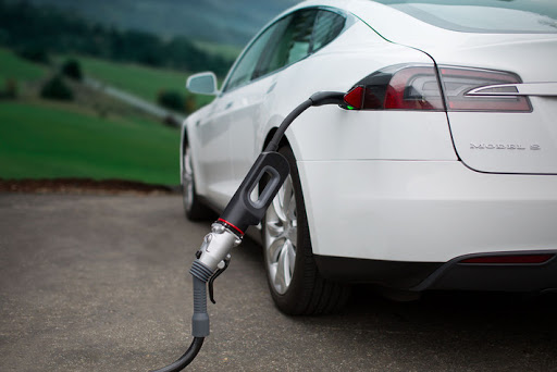 Лучшие новости: в судебном порядке была признана вина Tesla в ограничении скорости зарядки