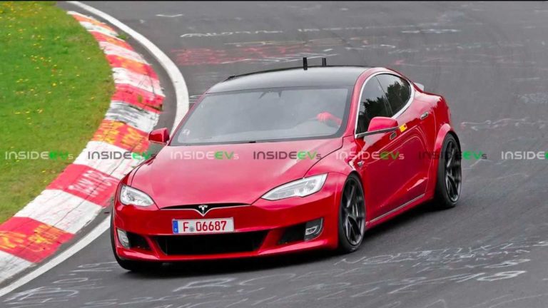 Лучшие новости о выдвижном спойлере Tesla Model S