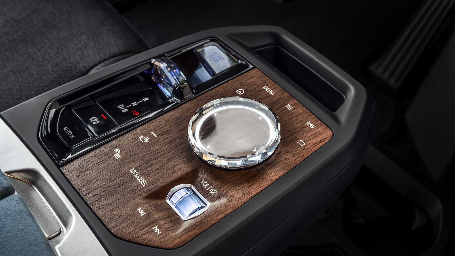 Лучшие новости о ценах на BMW iX в России Лучшие новости о ценах на BMW iX в России