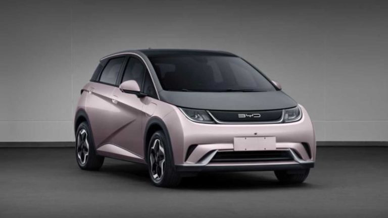 Маленький хэтчбек BYD EA1 получил название «Дельфин»