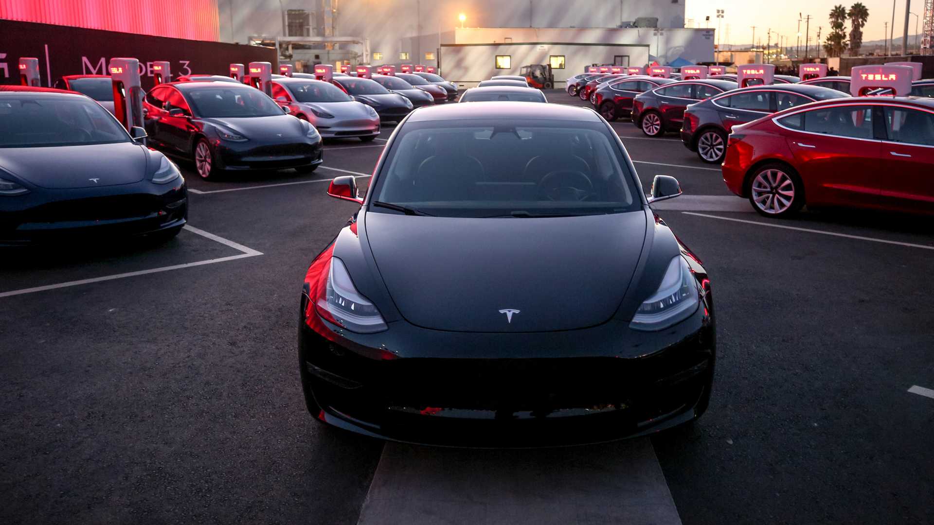 Panasonic разочаровался в Tesla и продал долю в заводе