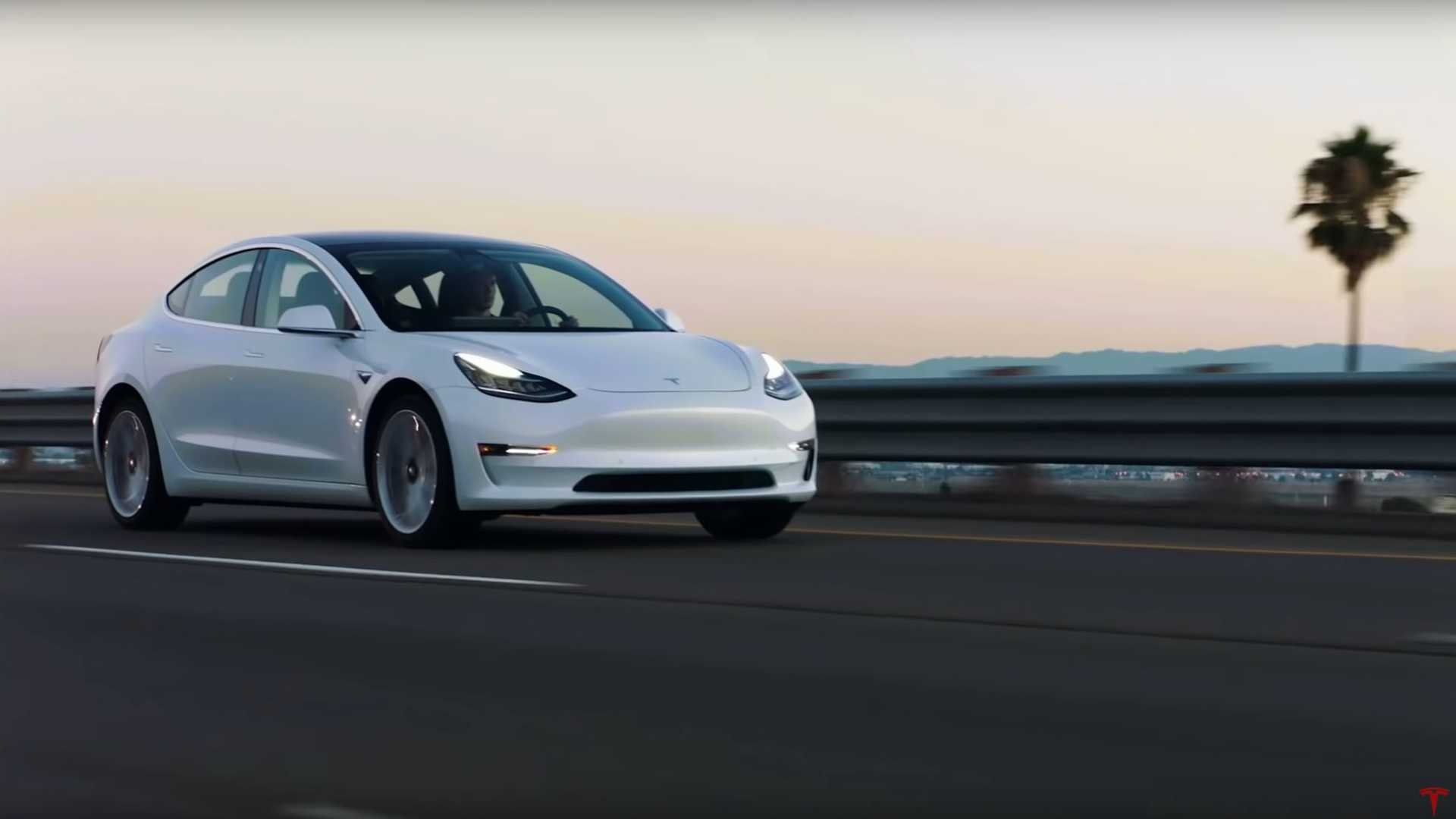 Tesla Model 3 получил самый высокий рейтинг безопасности от IIHS