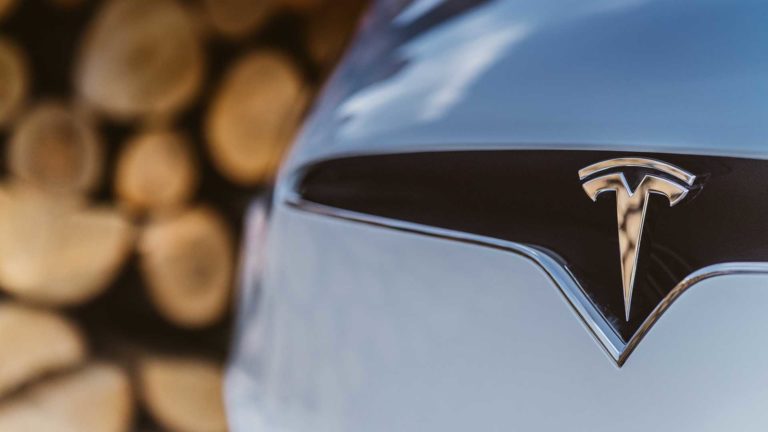 Лучшие новости о поставках компании Tesla 