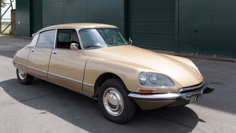 Классический Citroen DS преобразовали в электромобиль
