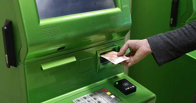 В российских банках в 2023 году могут появиться банкоматы отечественного производства