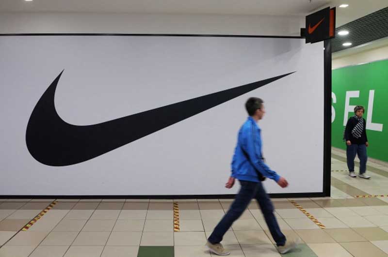 Магазины Nike продолжили работу в России после заявления об уходе из страны