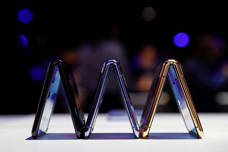 Компания Samsung предсказала господство складных смартфонов