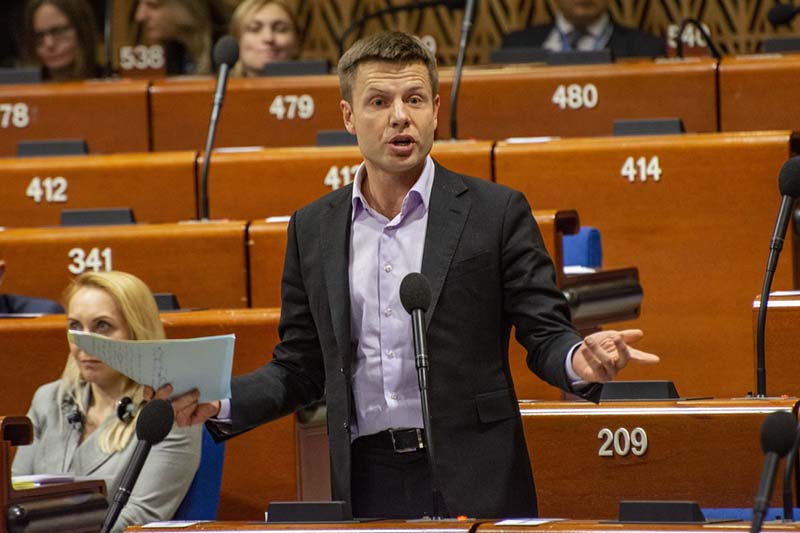 Украинским политикам пригрозили делом о госизмене