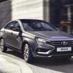 Дилеры начали продавать новую Lada Vesta без разрешения АвтоВАЗа