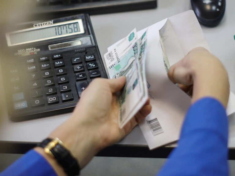 В Госдуме рассказали, кого из уехавших россиян коснется повышение налогов