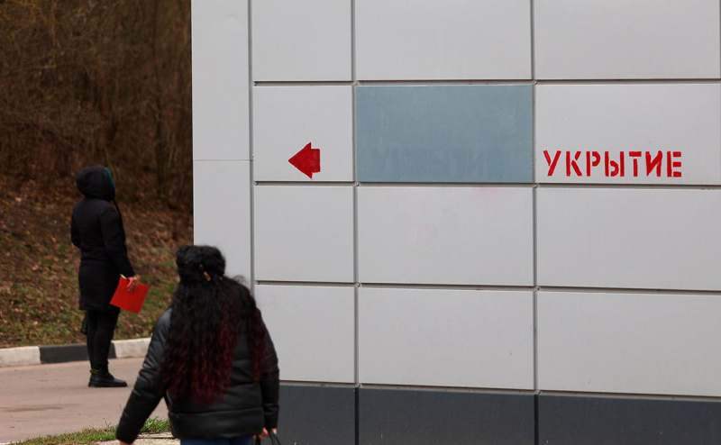 Подоляк предложил создать демилитаризованную зону в России