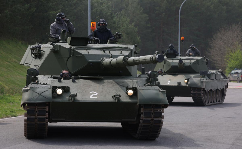 Германия передаст Украине новые танки Leopard и другую помощь на €700