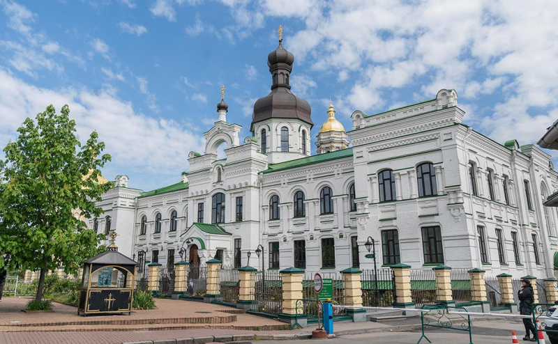 Монахам УПЦ дали новый крайний срок по выселению из Киево-Печерской