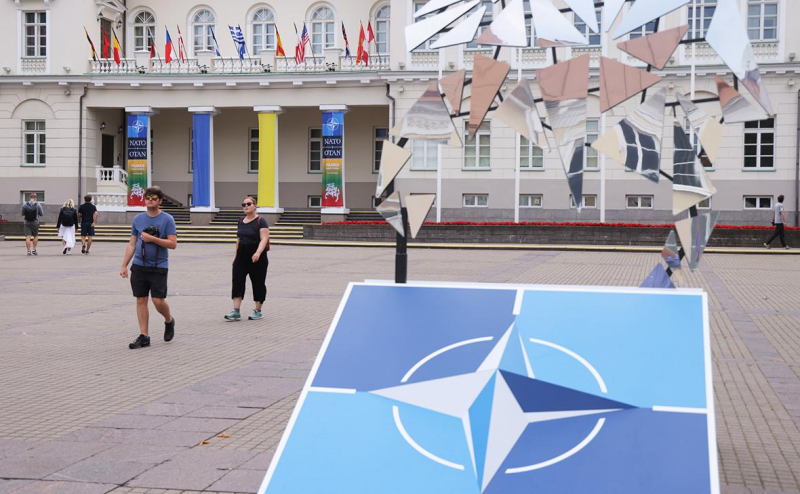 Украина пообещала «пересмотреть стратегию», если ее не пригласят в